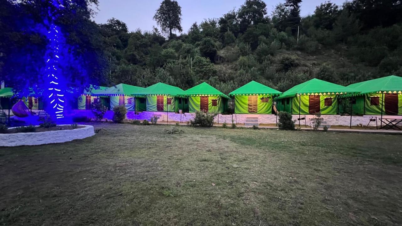 Gama Inn Manāli Екстериор снимка